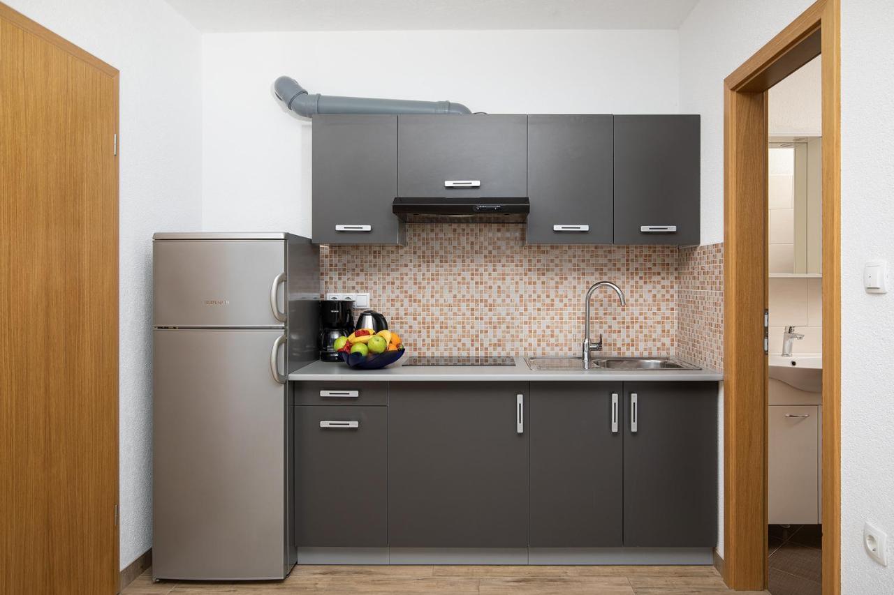 Apartmani Mirna Luka Pomer Exteriör bild