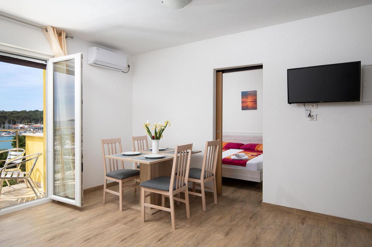 Apartmani Mirna Luka Pomer Exteriör bild