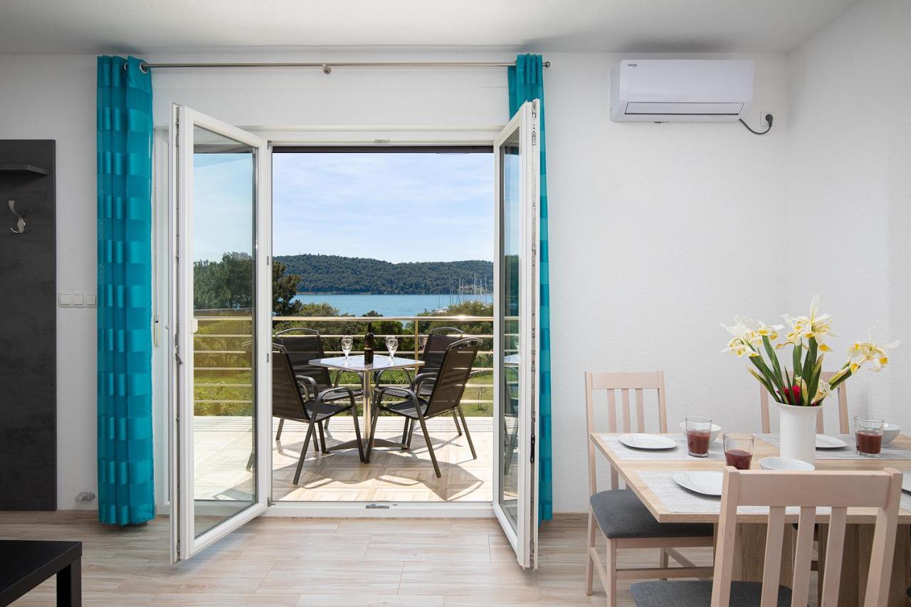 Apartmani Mirna Luka Pomer Exteriör bild